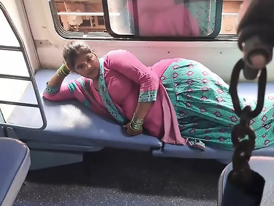 Beeg college toilet have train